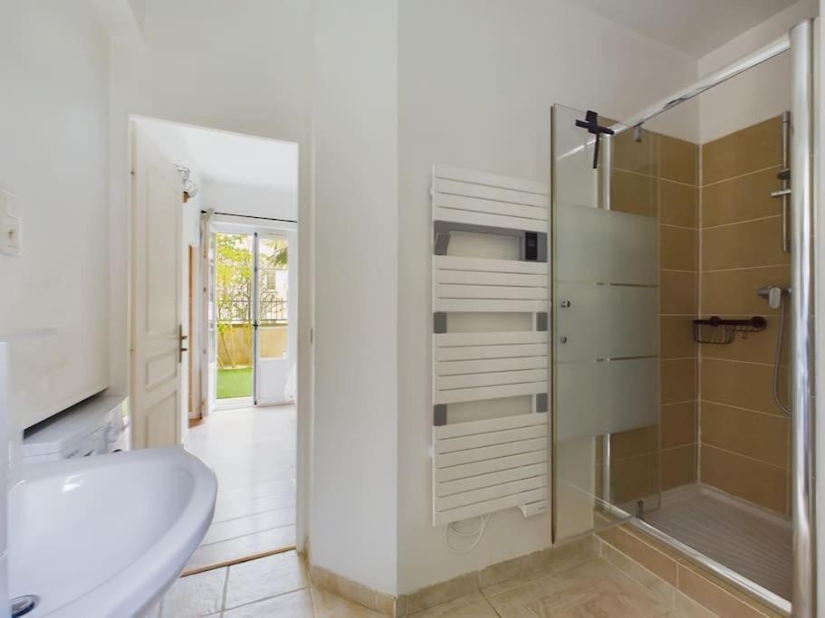 Appartement Renove -Jardin Prive A Rueil-Malmaison Extérieur photo